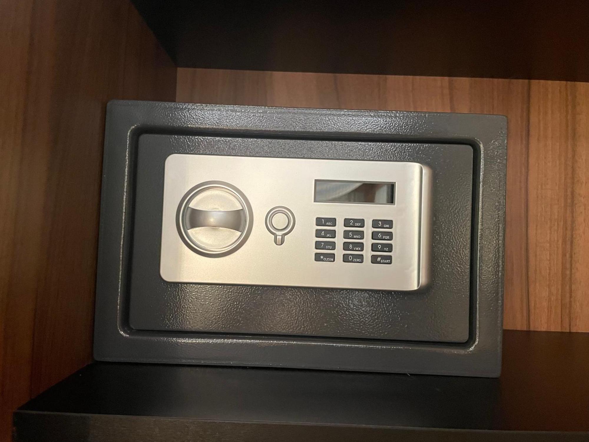 可贝尔酒店 波德戈里察 外观 照片